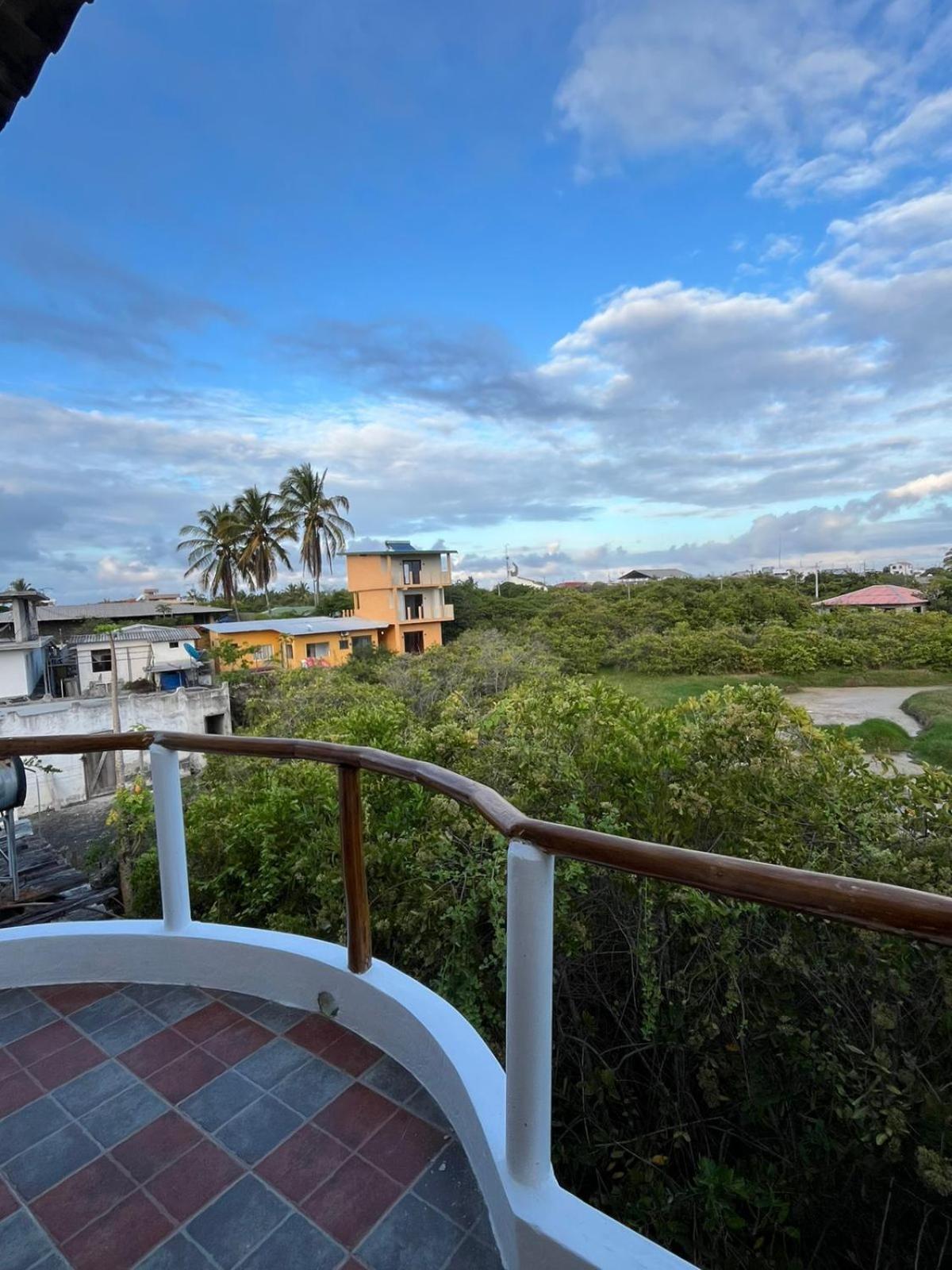Hostal Neptuno - Poseidon Puerto Villamil Exterior foto